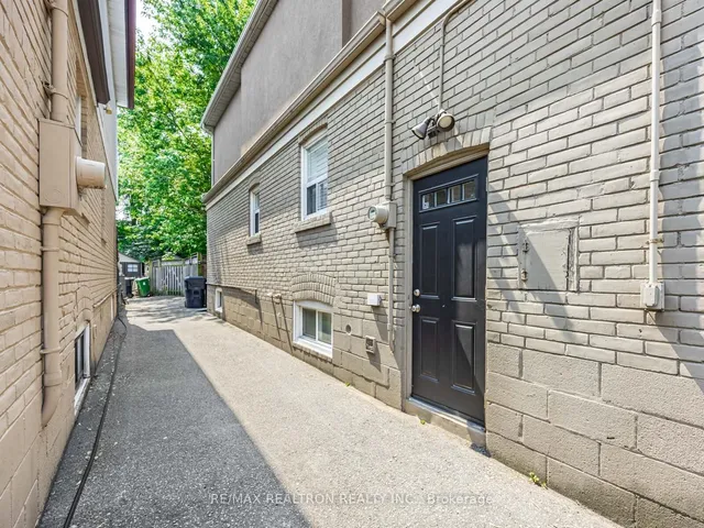 Additional image 36 of 121 Barker Ave