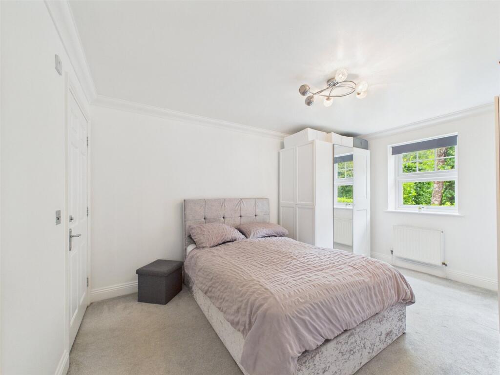 Additional image 5 of Holdenhurst Road, Bournemouth, Dorset, BH8