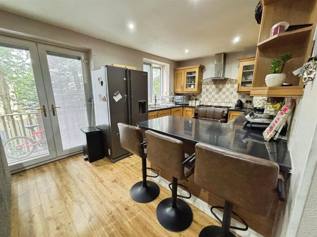 Additional image 5 of Raeburn Drive, Bradford, BD6 2LL