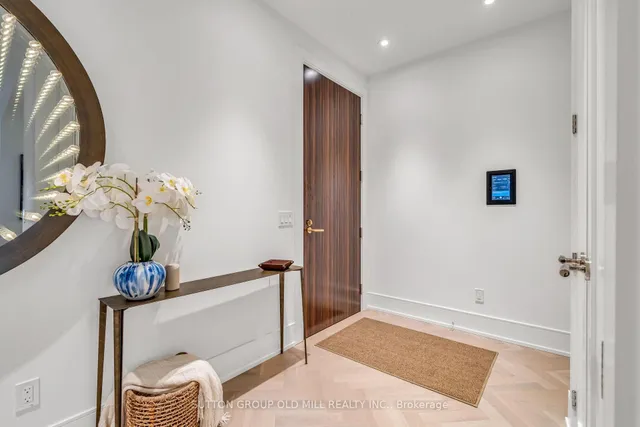 Additional image 7 of 455 Wellington St Unit 711