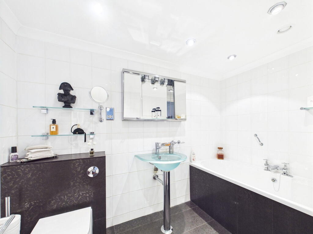 Additional image 17 of Bedford Towers, Kings Road, Brighton, BN1 2JG