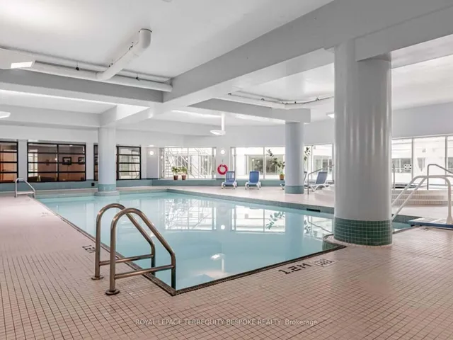 Additional image 34 of 10 Queens Quay Unit 811