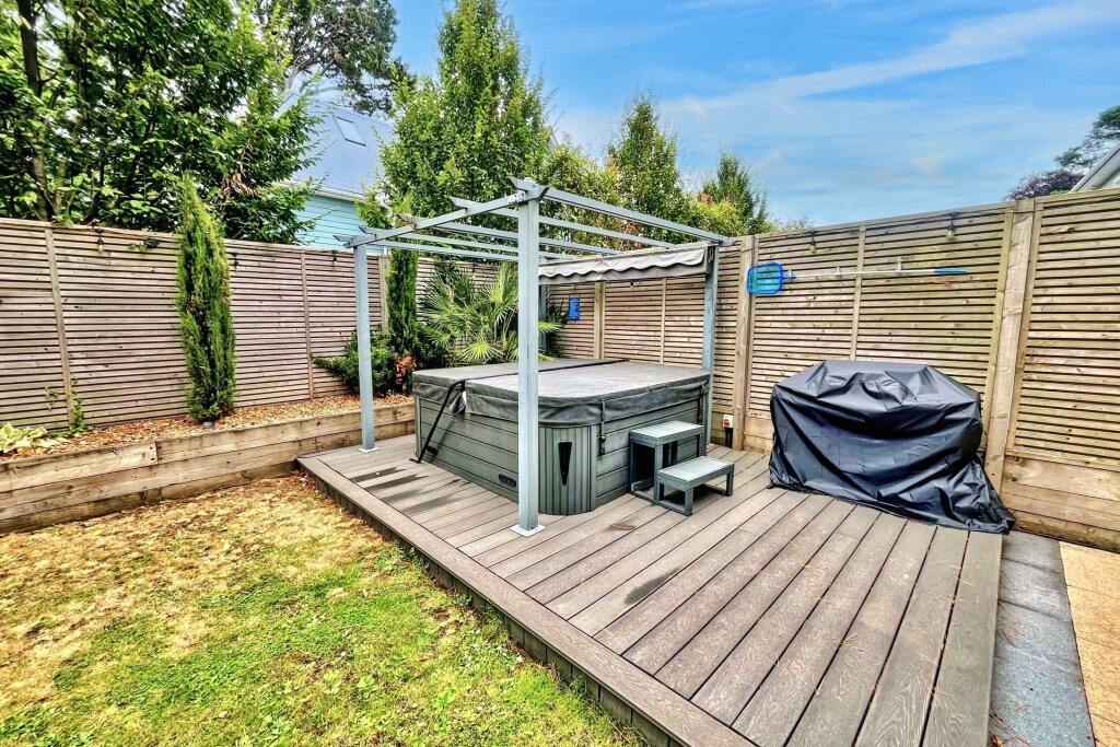 Additional image 25 of Canford Cliffs