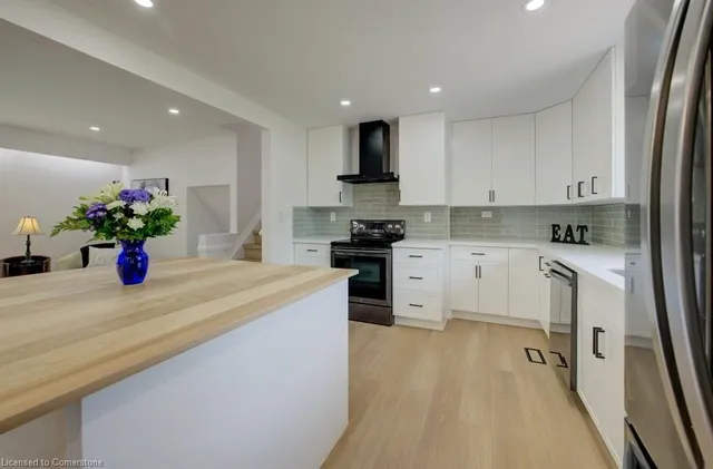 Additional image 9 of 16 Elkington Dr