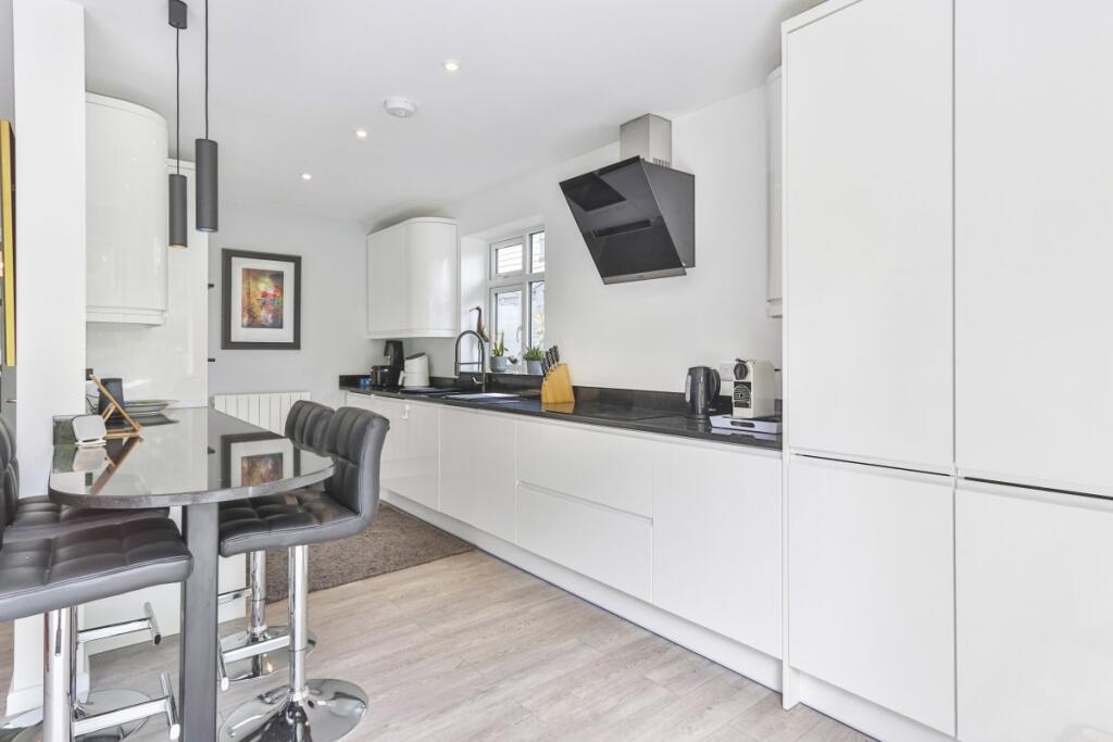 Additional image 5 of Julyan Avenue, Wallisdown