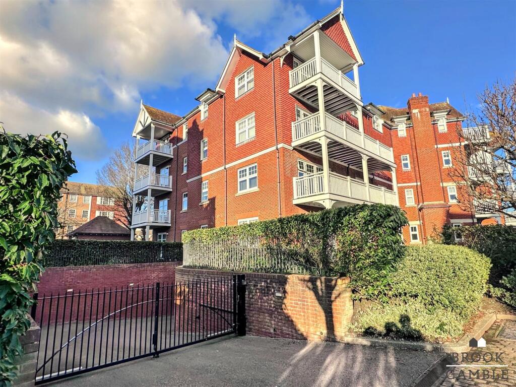 Additional image 11 of St Saviours Court, 2 Darley Road, Eastbourne