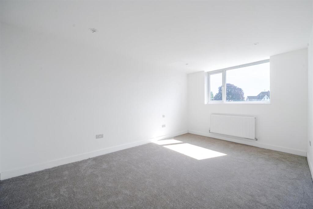 Additional image 7 of High Street, Knowle