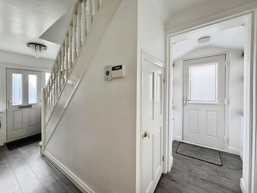 Additional image 7 of Bradford Road, Cleckheaton, BD19