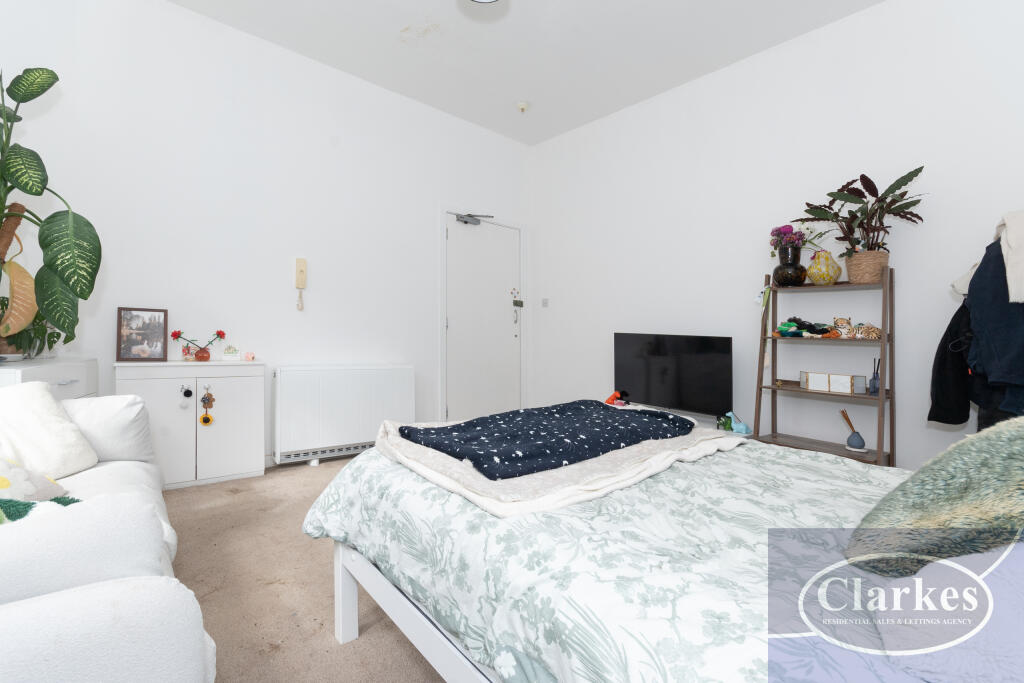 Additional image 6 of Ground Floor Flat Portchester Road SHORT WALK TO STATION