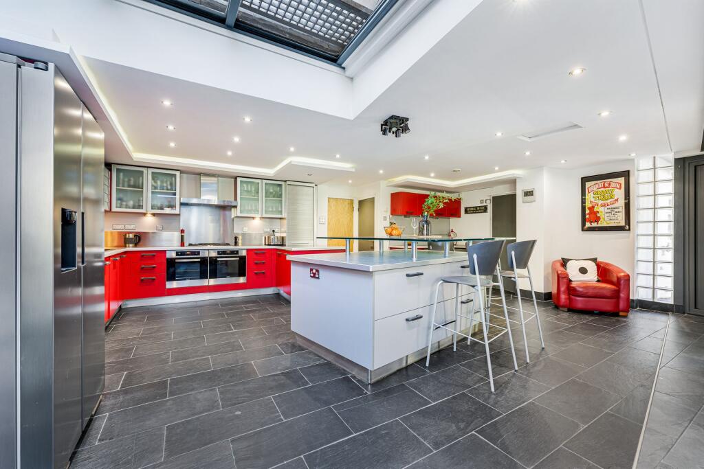 Additional image 3 of Croft House, Princess Road, Lostock – Stunning 7-Bed Home with Views Over Bolton Golf Course