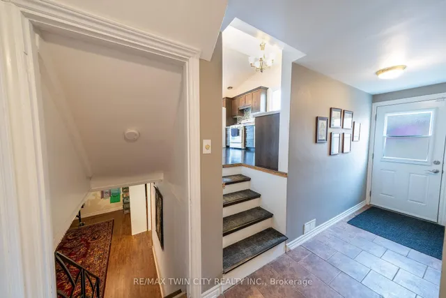Additional image 21 of 135 Islington Ave