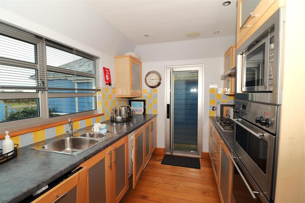 Additional image 5 of Coast Road, Pevensey Bay, Pevensey