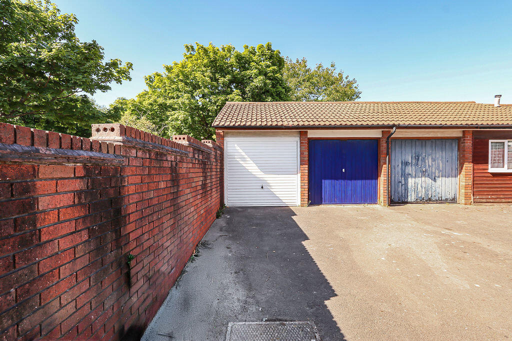 Additional image 16 of Mapperton Close, Canford Heath