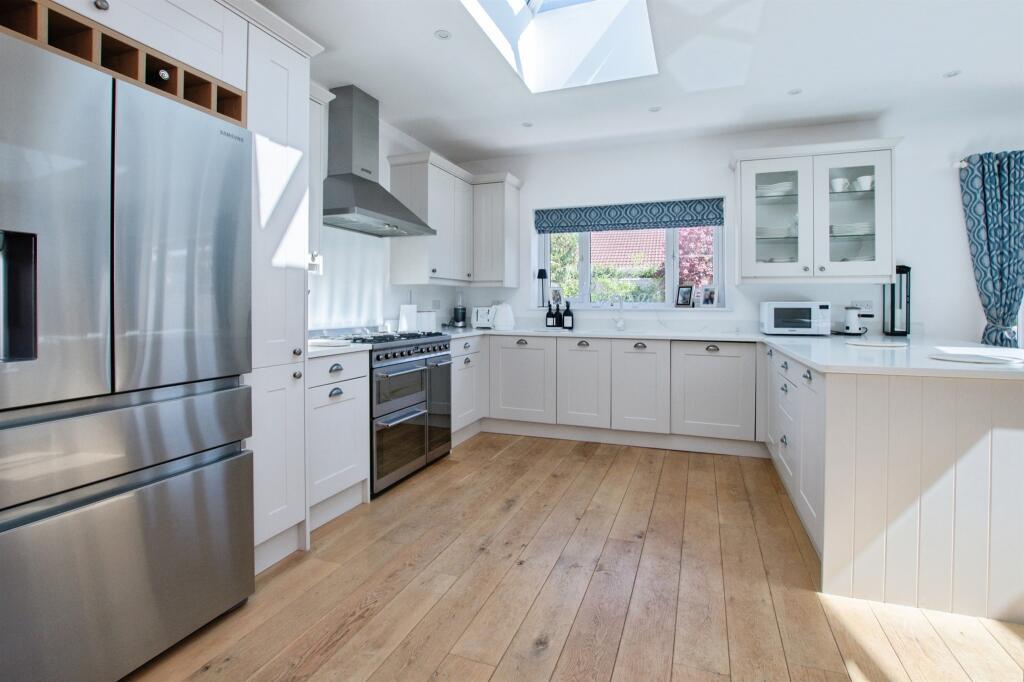 Additional image 4 of Burley Close, Verwood