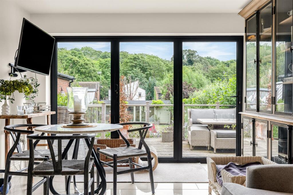 Additional image 9 of Wendover Drive, Welwyn