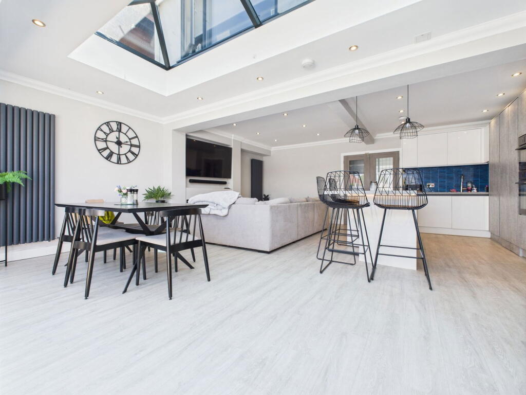 Additional image 21 of Brighton Road, Lancing, BN15 8JB