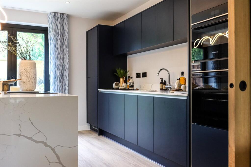 Additional image 3 of Quinque, 5 Porta, London Road West, Bath, Somerset, BA1