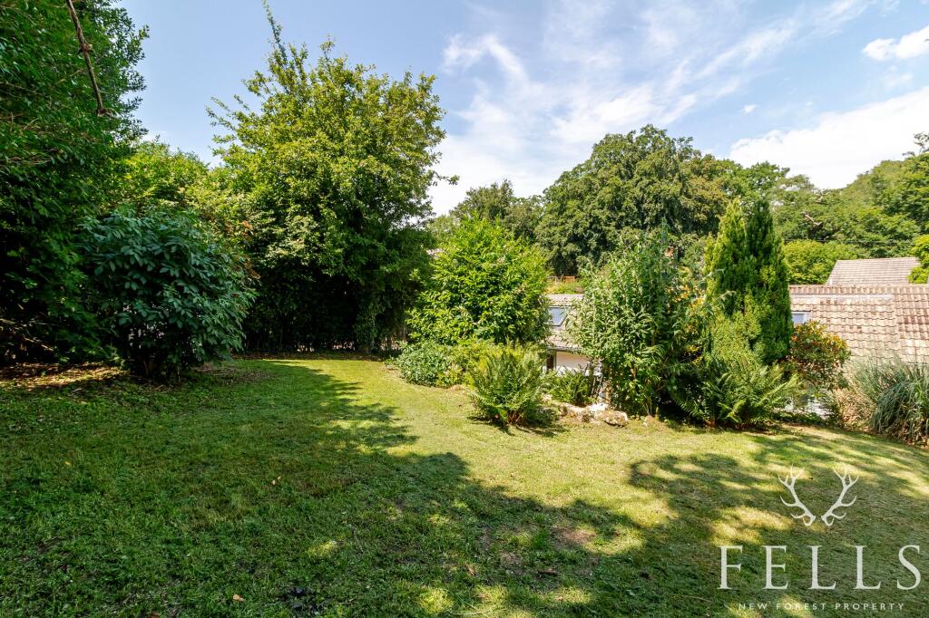 Additional image 18 of Lester Square, Burley, New Forest