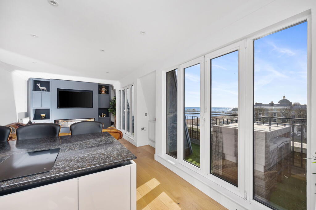 Additional image 9 of The Warnes, Steyne Gardens, Worthing BN11 3DW