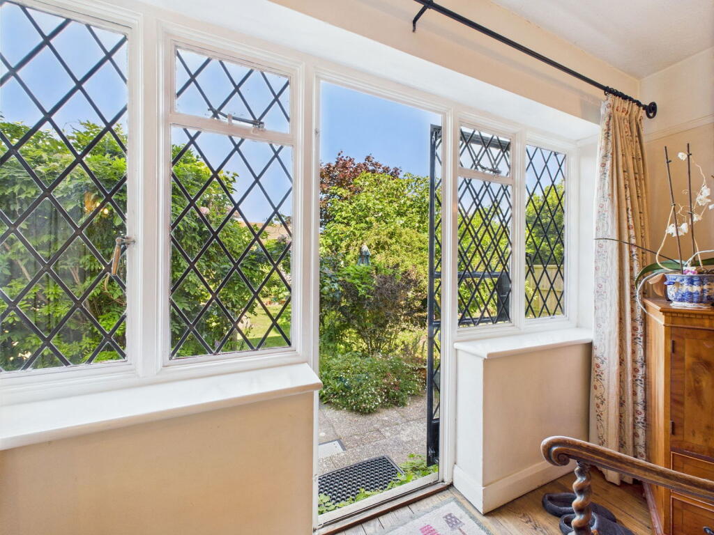 Additional image 5 of George V Avenue, Worthing, BN11