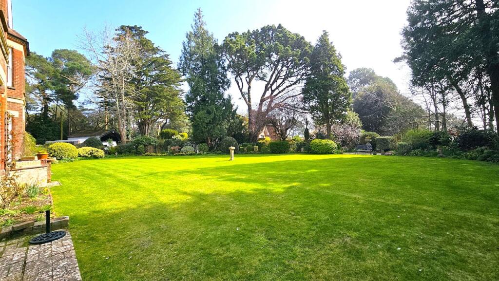 Additional image 3 of Craigmoor, 7 Branksome Wood Road, Bournemouth, BH2 6BT