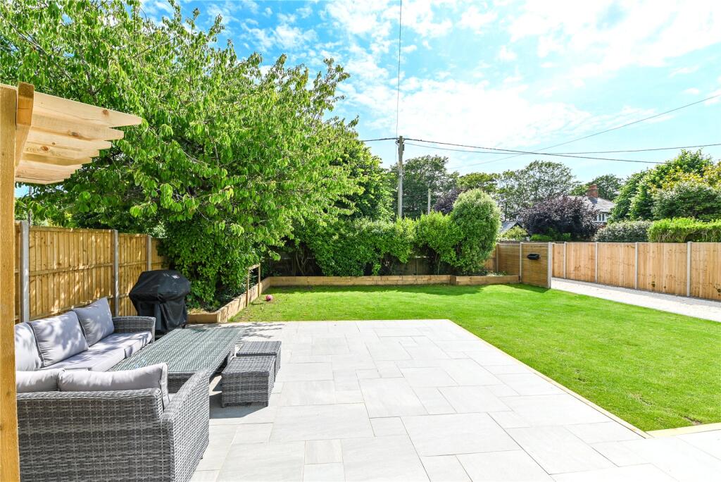 Additional image 14 of Seaward Avenue, Barton on Sea, New Milton, Hampshire, BH25