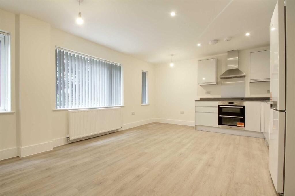 Additional image 11 of Arden Grove, Harpenden