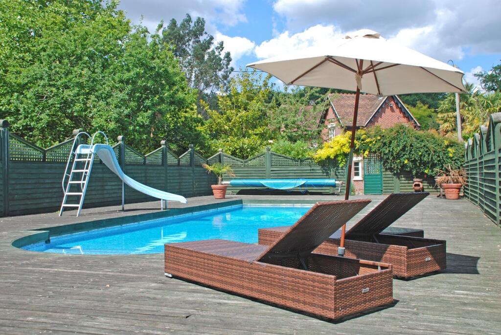 Additional image 4 of South Drive, Ossemsley, New Milton, BH25