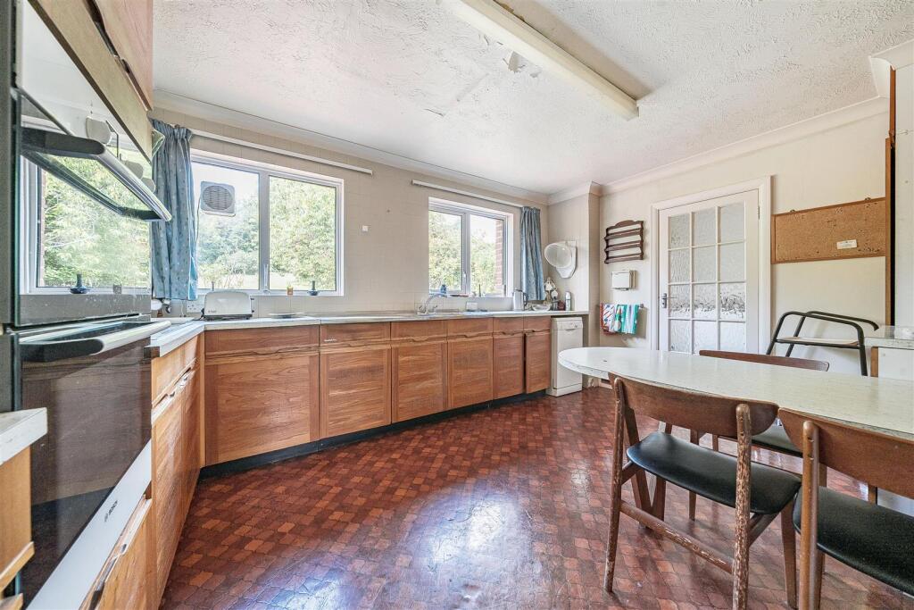 Additional image 3 of Burpham