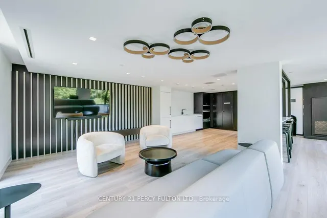 Additional image 36 of 500 Wilson Ave Unit 701