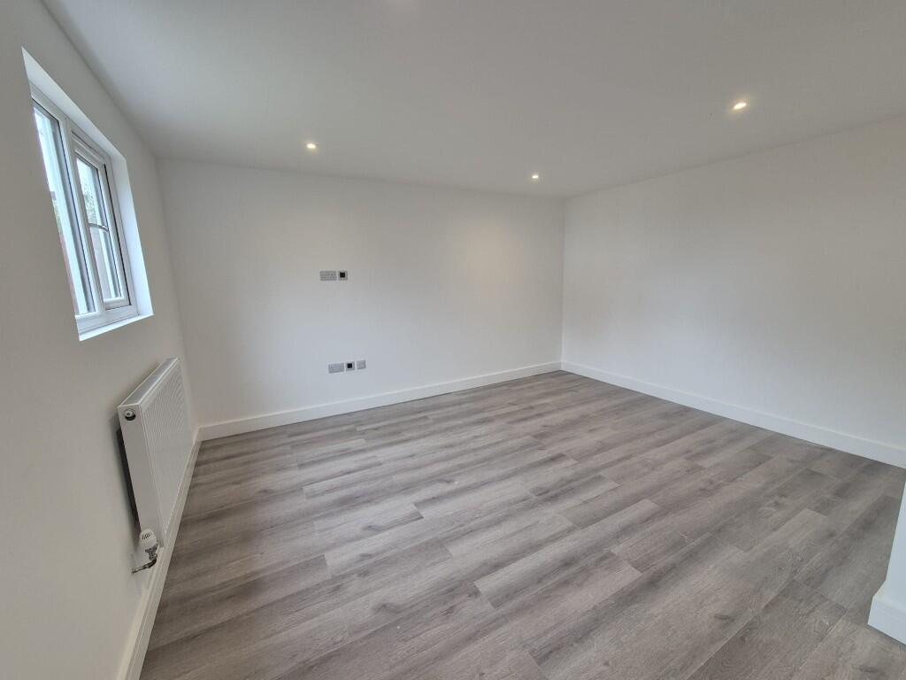 Additional image 6 of Studio B Shenley Lane, St. Albans, Hertfordshire, AL2