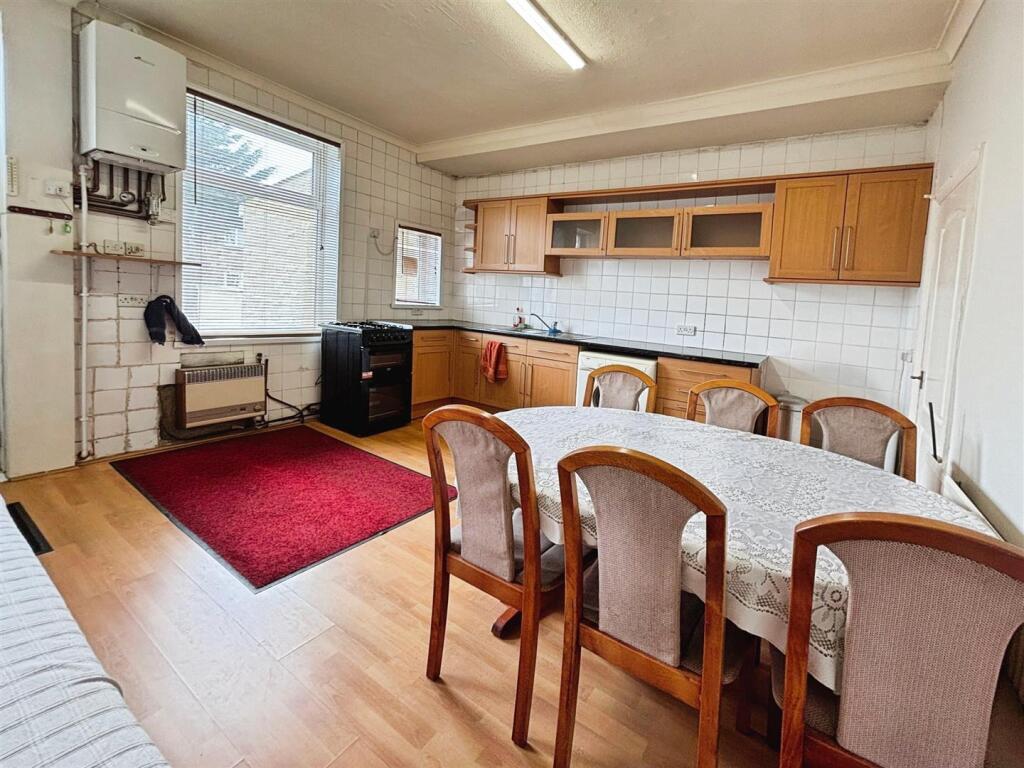 Additional image 3 of Parkside Road, Bradford, BD5 8PG