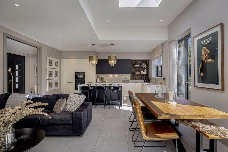 Additional image 8 of Essendon, Hertfordshire, AL9