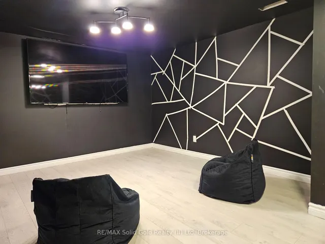 Additional image 17 of 45 St Clair Ave