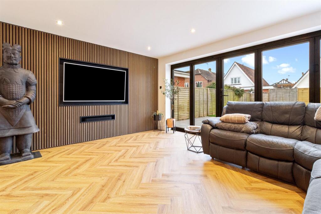 Additional image 7 of Maytree Close, Angmering, Littlehampton