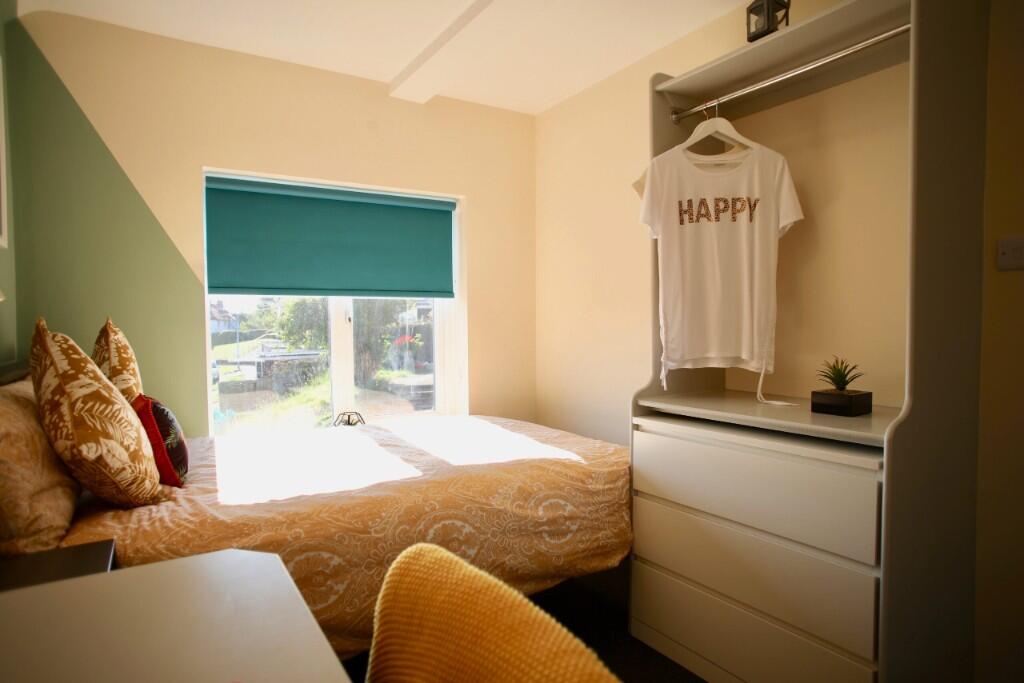 Additional image 4 of Walton Bank, BN1