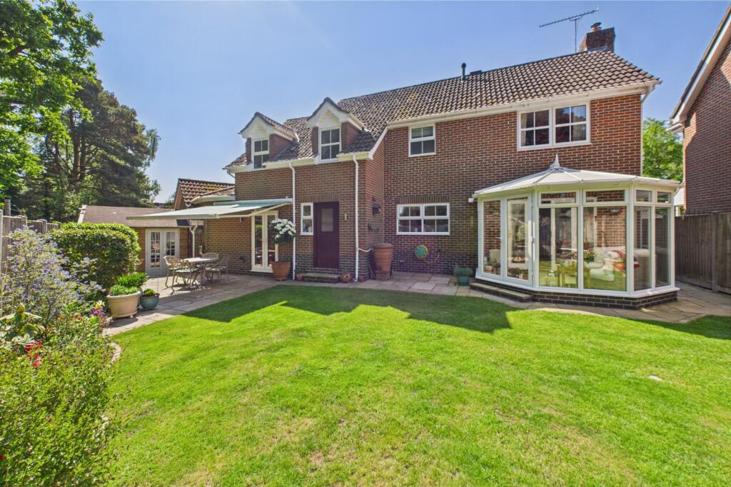Mallow Close, Broadstone, Dorset, BH18