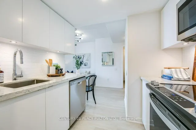 Additional image 14 of 500 Wilson Ave Unit 701