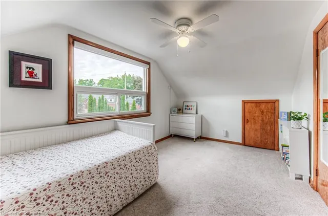 Additional image 25 of 32 Ellis Ave