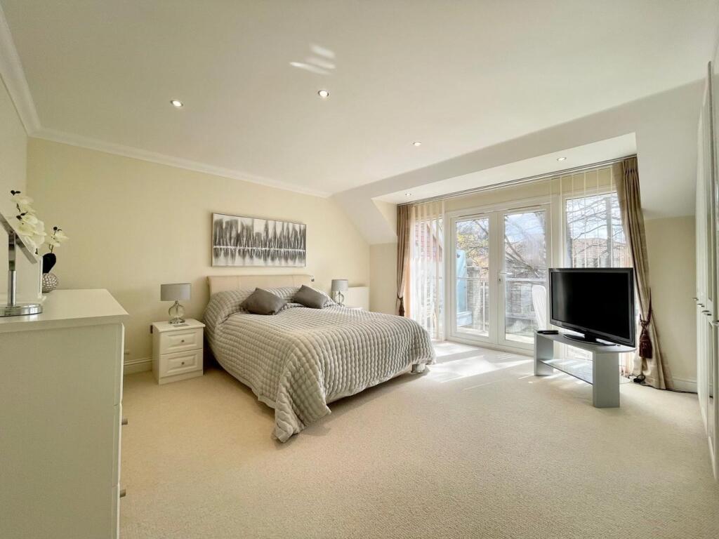 Additional image 11 of Powerscourt, 10 Chine Crescent Road, Bournemouth, BH2