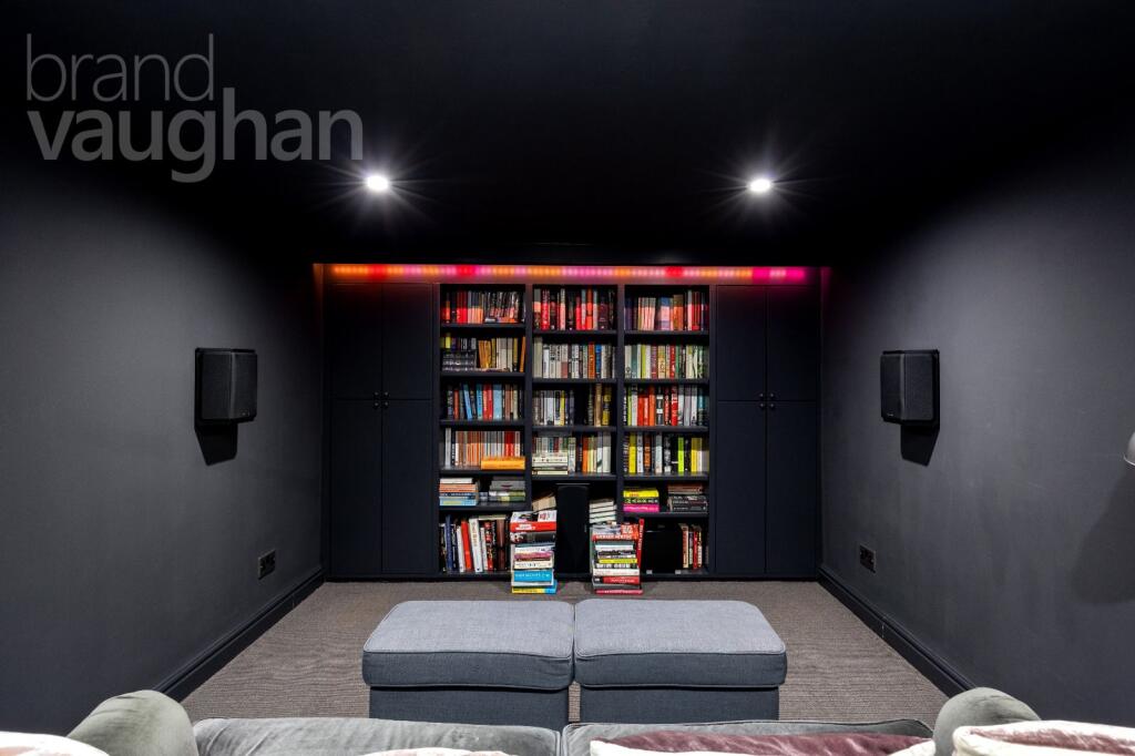 Additional image 30 of Lovers Walk, Brighton, East Sussex, BN1