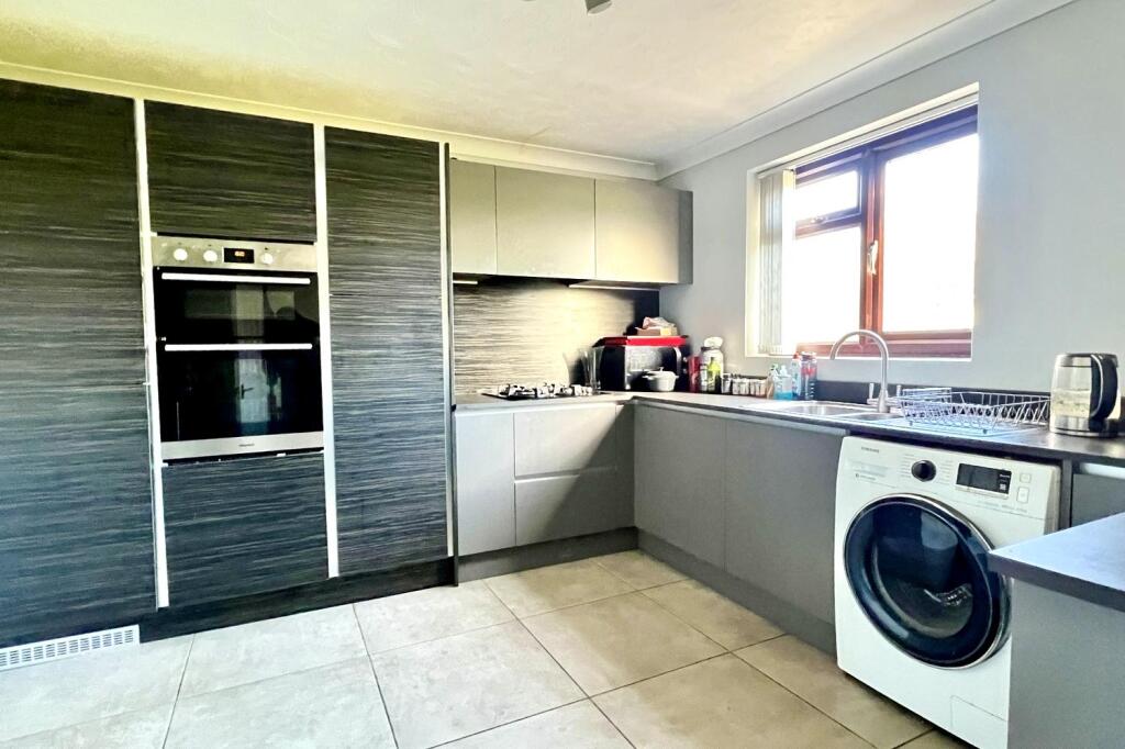 Additional image 3 of Frampton Place, Ringwood, BH24