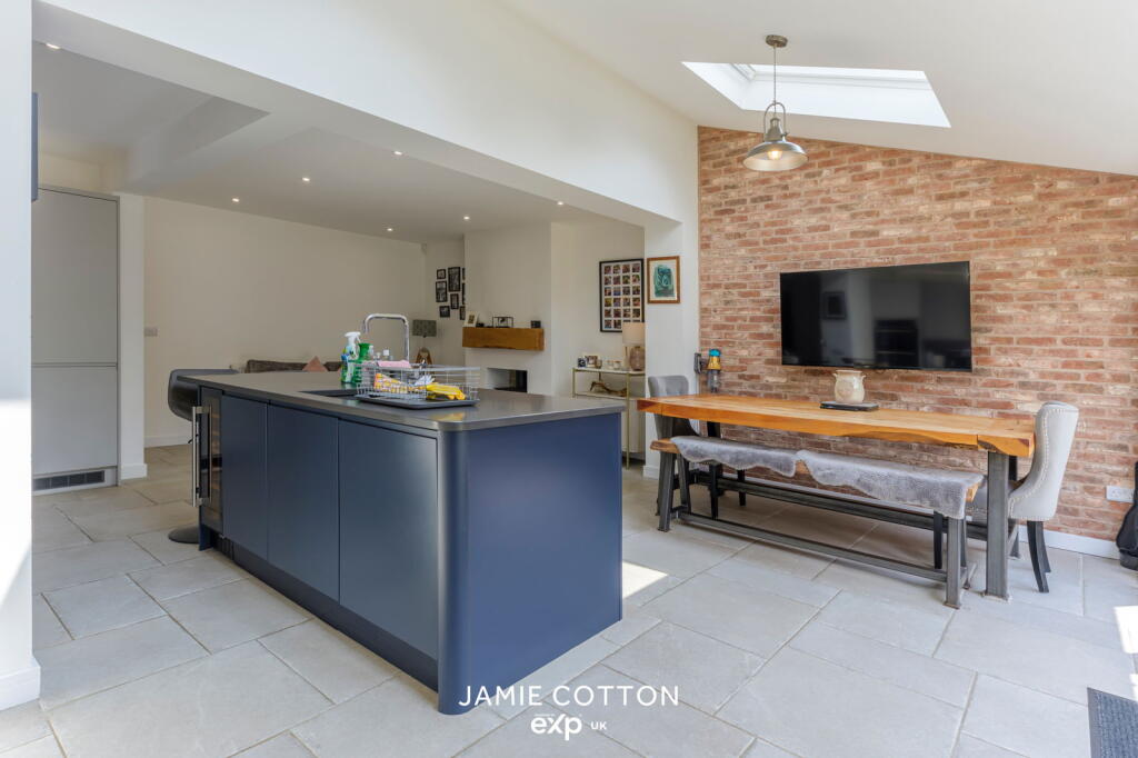 Additional image 11 of Hollybank Grove, Halesowen, B63 1BT