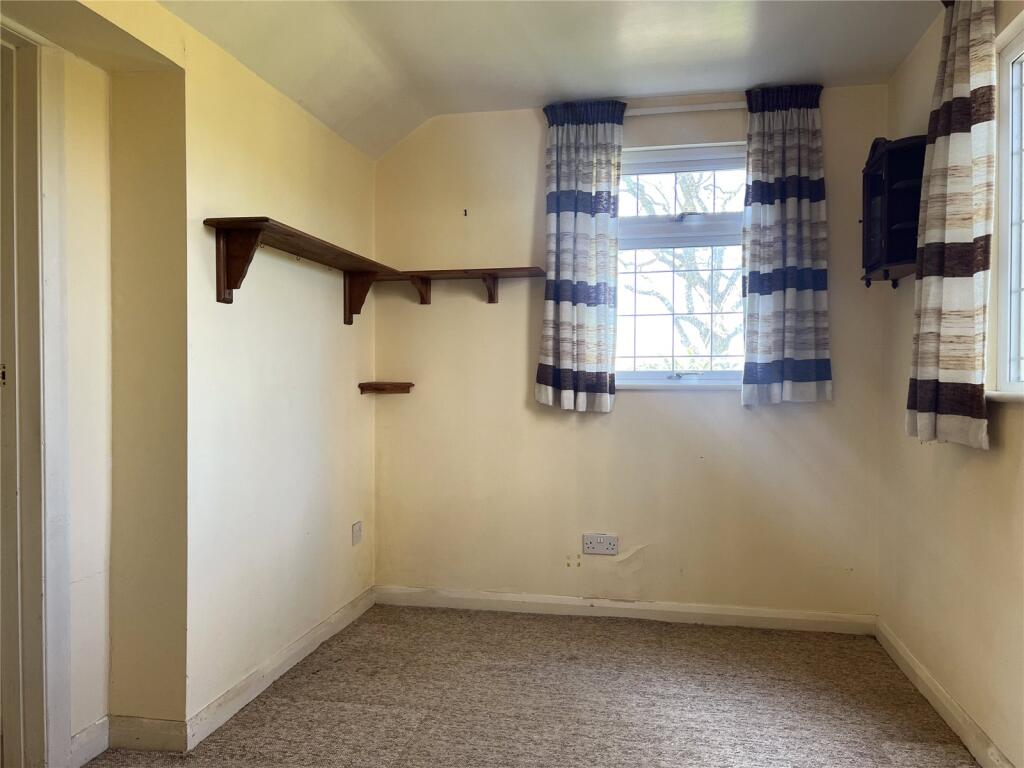 Additional image 18 of Tiptoe Road, New Milton, Hampshire, BH25