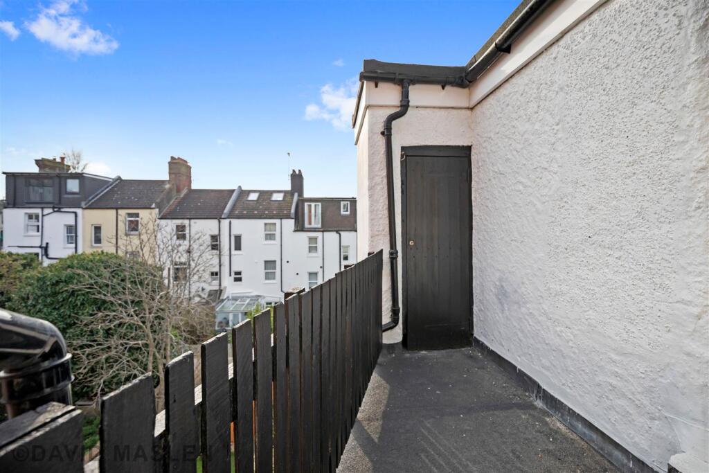 Additional image 13 of Whippingham Road