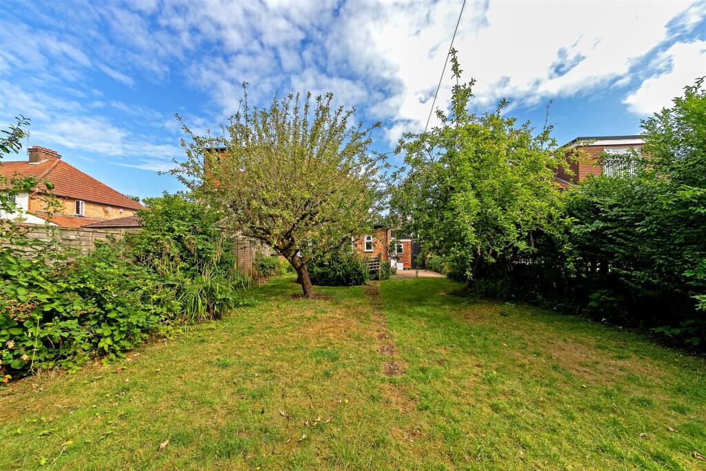 Additional image 3 of Wynchlands Crescent, St Albans