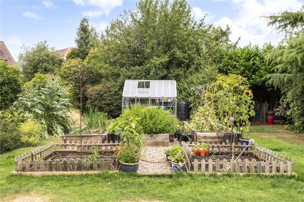 Additional image 35 of The Uplands, Harpenden, Hertfordshire, AL5