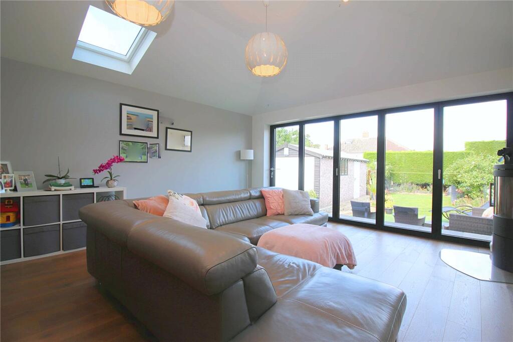 Additional image 24 of Willow Crescent, Wrose, Bradford, BD2