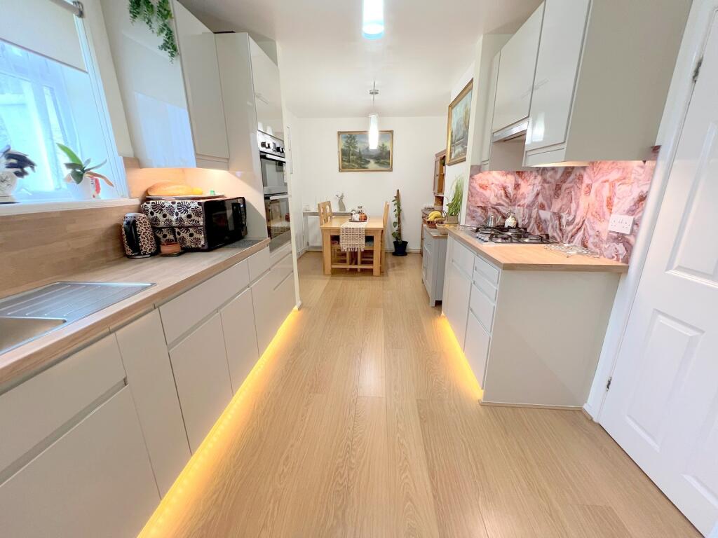 Additional image 18 of Lower Ashley Road, New Milton, Hampshire. BH25 5AD