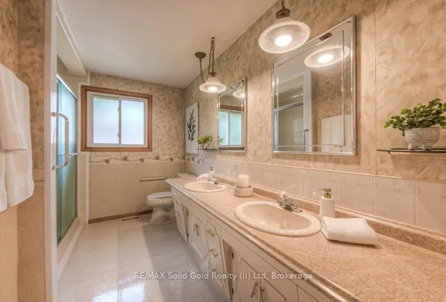 Additional image 19 of 16 Wolfe's Crt